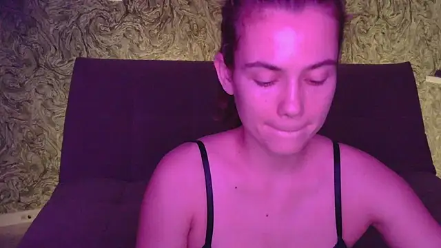 Snapshot of CurlyNed chatting on January 2025 03:51:01 PM CurlyNed online show from January 2025 03:51:01 PM