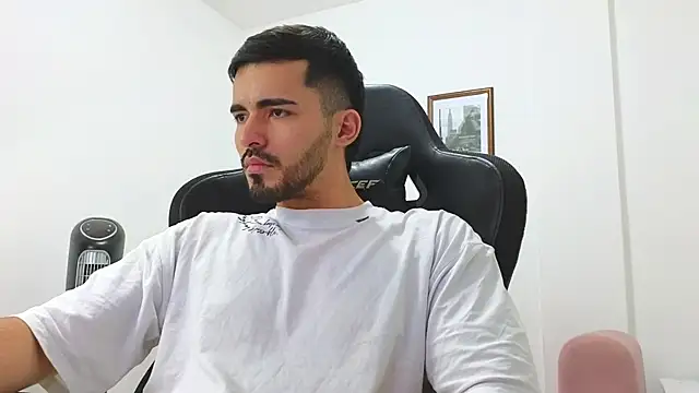 Massimoo 07 online show from January 2025 11:56:01 PM