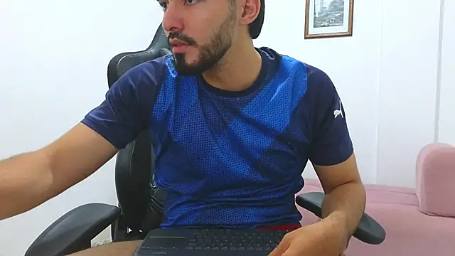 Massimoo 07 online show from January 2025 11:03:01 PM