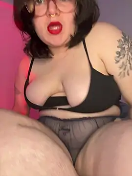 Snapshot of _dwhorekin_ chatting on March 2025 12:44:01 PM  dwhorekin  online show from March 2025 12:44:01 PM