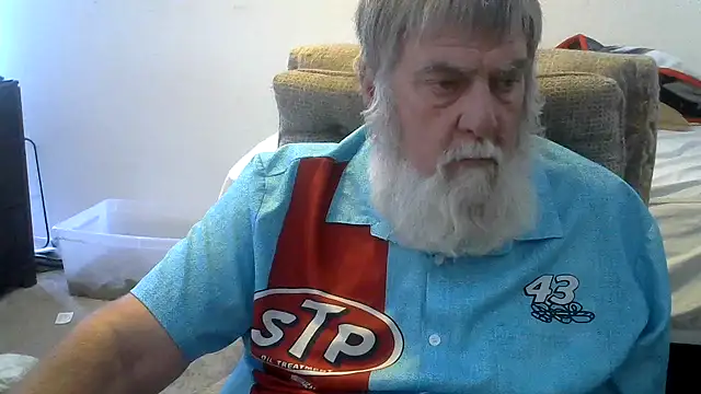 Snapshot of viejo_oso chatting on June 2026 05:55:02 AM viejo oso online show from June 2026 05:55:02 AM