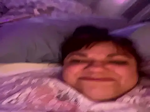 Snapshot of Luciouslouise72@xh chatting on October 2025 12:15:01 PM Luciouslouise72xh online show from October 2025 12:15:01 PM