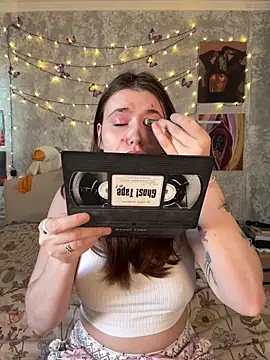 Sabrina shells online show from December 2025 10:11:02 AM