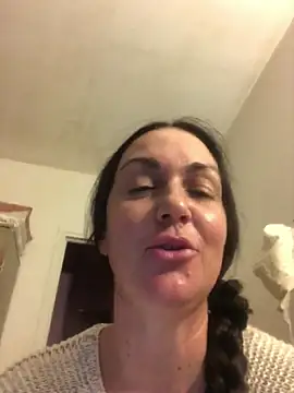 BELLAMORGANE1 online show from November 2025 08:52:02 PM