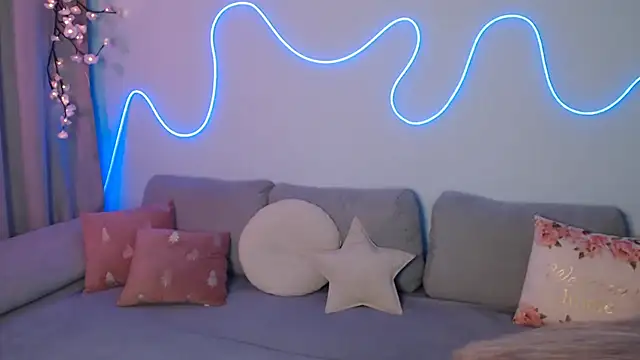 Snapshot of Haley_Vixen chatting on November 2025 09:20:01 AM Haley Vixen online show from November 2025 09:20:01 AM