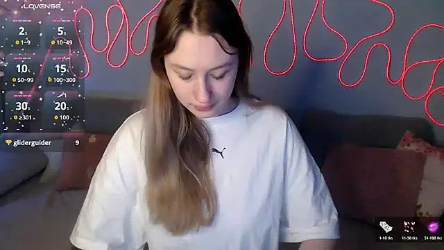 Snapshot of Haley_Vixen chatting on December 2025 09:03:01 AM Haley Vixen online show from December 2025 09:03:01 AM