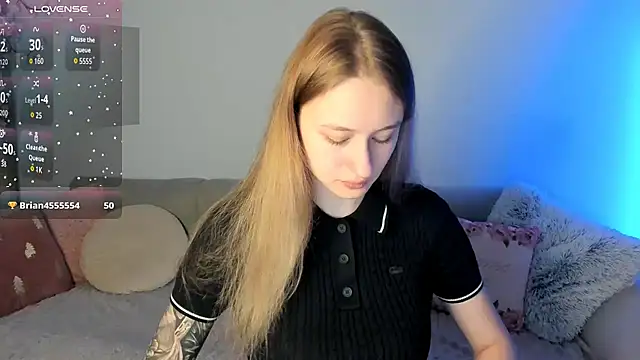 Snapshot of Haley_Vixen chatting on June 2026 08:05:02 AM Haley Vixen online show from June 2026 08:05:02 AM