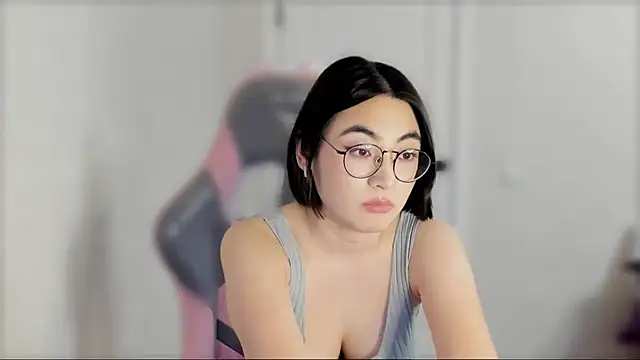  hannah baker online show from February 2025 03:38:01 PM