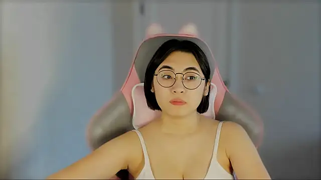  hannah baker online show from March 2025 10:08:02 AM