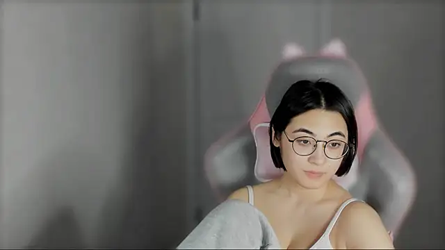  hannah baker online show from March 2025 01:37:01 PM