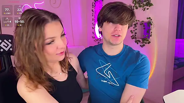 Snapshot of RobertAndLinela chatting on November 2025 04:07:02 PM RobertAndLinela online show from November 2025 04:07:02 PM