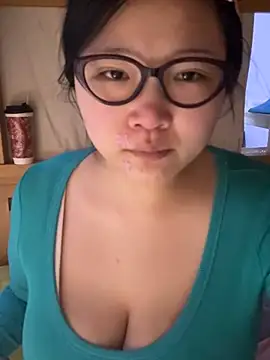 Snapshot of Happyou2 chatting on February 2025 01:56:02 PM Happyou2 online show from February 2025 01:56:02 PM