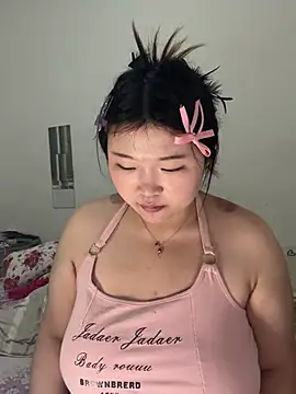 Snapshot of Happyou2 chatting on March 2025 10:48:01 AM Happyou2 online show from March 2025 10:48:01 AM