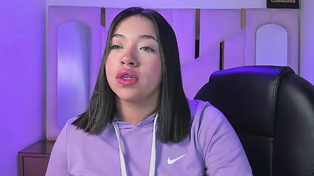 IsabellRodriguez18 online show from April 2026 05:19:02 AM