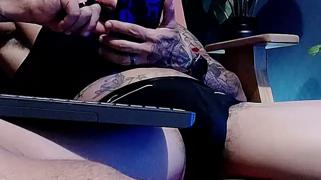 callme douglas online show from April 2026 02:47:01 AM