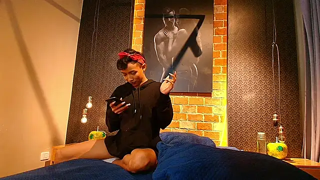 Snapshot of AntonAndSofii chatting on January 2025 04:02:01 AM AntonAndSofii online show from January 2025 04:02:01 AM