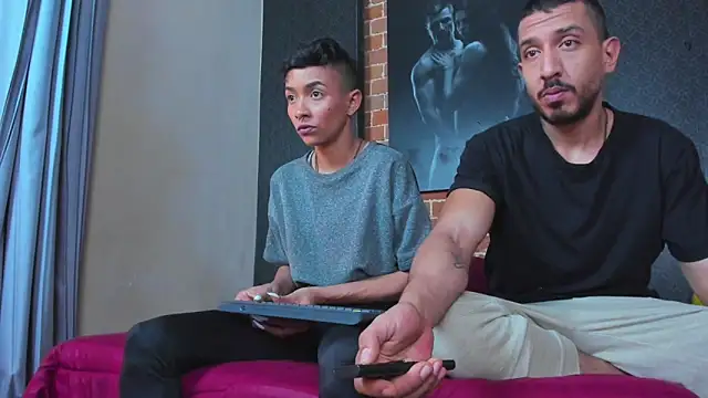 Snapshot of AntonAndSofii chatting on January 2025 03:25:02 AM AntonAndSofii online show from January 2025 03:25:02 AM