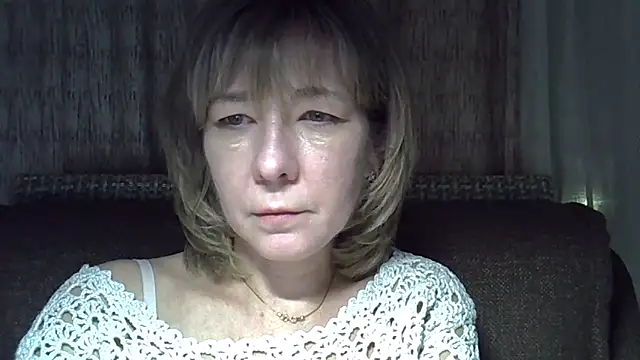 Snapshot of EllaJohnsonX chatting on January 2025 04:06:01 PM EllaJohnsonX online show from January 2025 04:06:01 PM