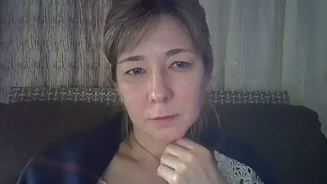 Snapshot of EllaJohnsonX chatting on January 2025 06:01:02 PM EllaJohnsonX online show from January 2025 06:01:02 PM