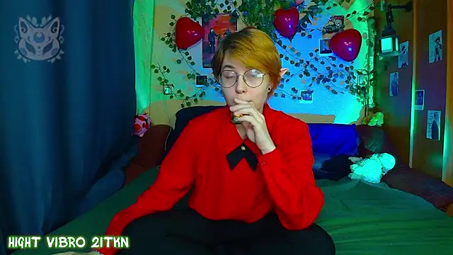 TrickyKitsune online show from March 2026 06:46:02 PM