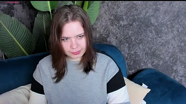 EricaElliott online show from November 2025 07:29:01 AM