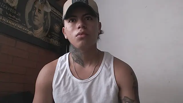 Snapshot of Thiago_x_Sahara chatting on January 2025 11:52:01 AM Thiago x Sahara online show from January 2025 11:52:01 AM