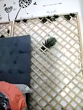 Snapshot of Mia_WAll chatting on December 2024 05:58:02 AM Mia WAll online show from December 2024 05:58:02 AM