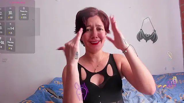 Laura hellss online show from January 2025 07:12:01 PM