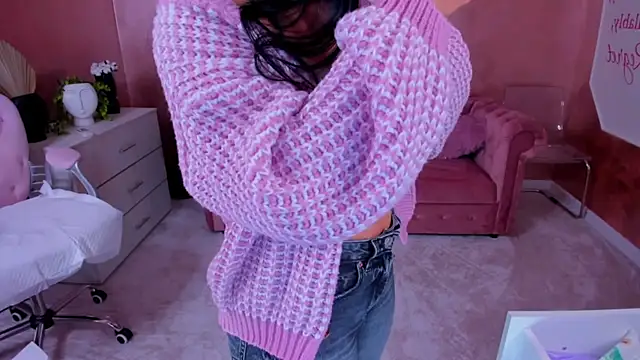 Snapshot of evanew_ chatting on February 2025 01:11:01 AM evanew online show from February 2025 01:11:01 AM