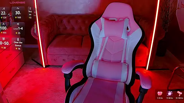 Snapshot of evanew_ chatting on December 2025 04:45:02 PM evanew online show from December 2025 04:45:02 PM