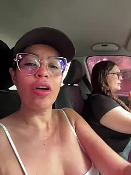 Snapshot of KarolRubi1 chatting on November 2025 01:22:01 PM KarolRubi1 online show from November 2025 01:22:01 PM