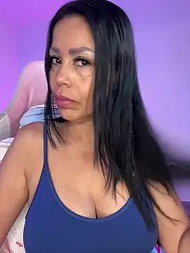 Snapshot of KarolRubi1 chatting on December 2025 10:48:01 PM KarolRubi1 online show from December 2025 10:48:01 PM