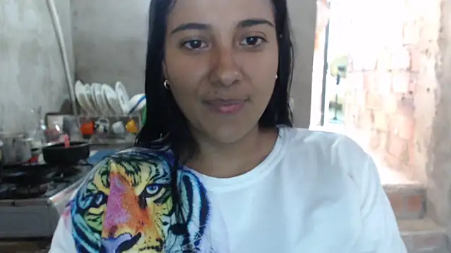 Coral0403 online show from March 2025 07:48:02 PM