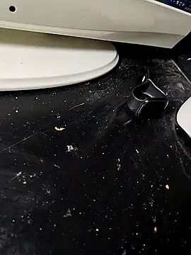 niyack69 online show from October 2025 10:40:02 PM