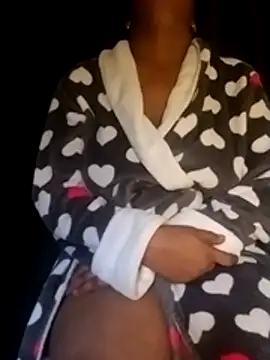 Snapshot of Queen-BD chatting on November 2025 05:12:03 AM Queen-BD online show from November 2025 05:12:03 AM