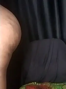 Snapshot of Queen-BD chatting on November 2025 09:59:01 PM Queen-BD online show from November 2025 09:59:01 PM