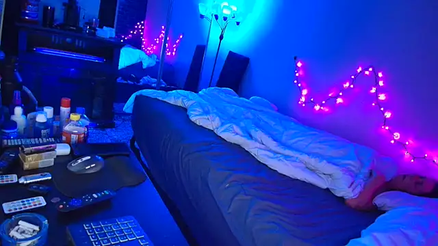 Snapshot of hotemberly_jake chatting on December 2024 11:30:02 AM hotemberly jake online show from December 2024 11:30:02 AM