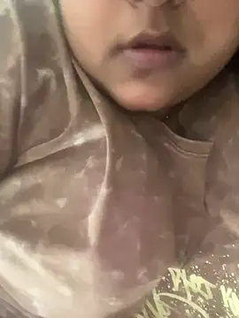 queen pari online show from February 2025 05:50:01 PM