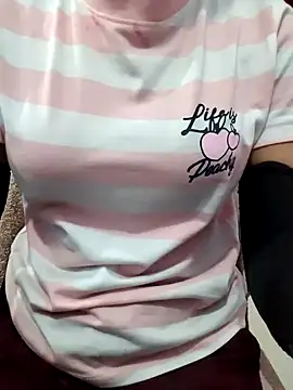 queen pari online show from February 2025 12:32:02 AM