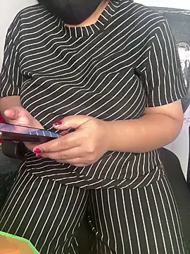 Snapshot of tanvihot2 chatting on April 2026 04:01:01 PM tanvihot2 online show from April 2026 04:01:01 PM