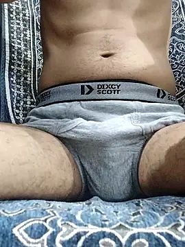 Snapshot of fakelove95 chatting on May 2026 07:53:02 PM fakelove95 online show from May 2026 07:53:02 PM