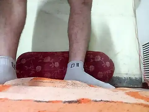 Snapshot of r379 chatting on October 2025 07:53:01 PM r379 online show from October 2025 07:53:01 PM