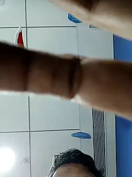 Snapshot of carria_homes chatting on December 2024 12:45:02 PM carria homes online show from December 2024 12:45:02 PM