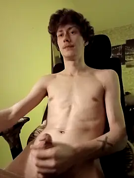 HalloMarcy online show from November 2025 04:44:01 PM