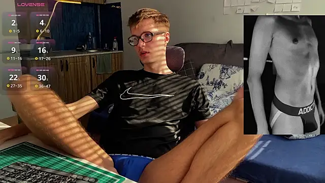 Leonnextdoor online show from February 2026 07:53:02 AM