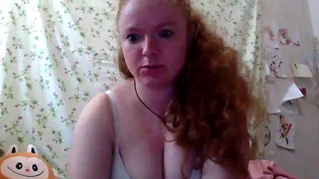 Snapshot of Rae_Jeannie chatting on June 2026 06:47:02 AM Rae Jeannie online show from June 2026 06:47:02 AM