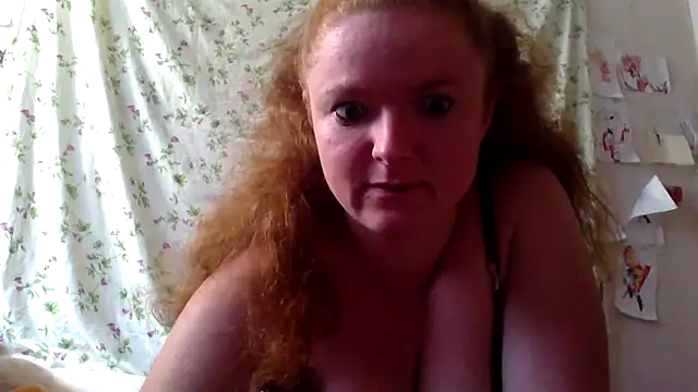 Snapshot of Rae_Jeannie chatting on July 2026 06:28:01 AM Rae Jeannie online show from July 2026 06:28:01 AM