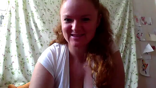 Snapshot of Rae_Jeannie chatting on July 2026 07:06:02 AM Rae Jeannie online show from July 2026 07:06:02 AM