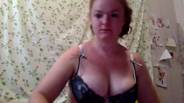 Snapshot of Rae_Jeannie chatting on August 2026 08:05:02 AM Rae Jeannie online show from August 2026 08:05:02 AM