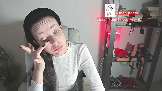 Snapshot of worship_vika chatting on February 2025 11:44:02 AM worship vika online show from February 2025 11:44:02 AM